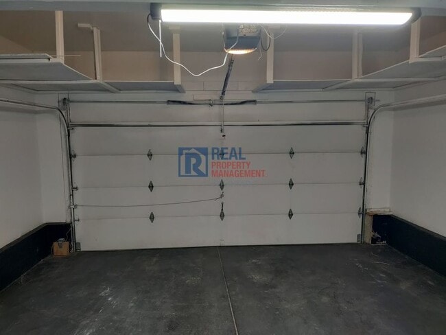 Building Photo - 502 Mallard Dr