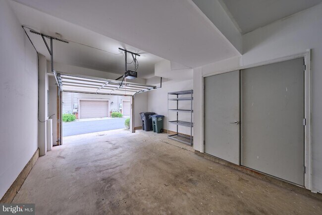 Building Photo - 256 Bluemont Branch Terrace SE
