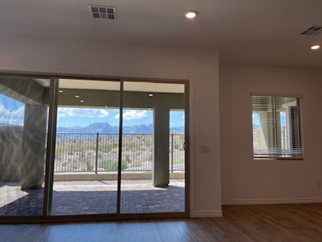 Building Photo - Single story in the exclusive master planned community of Heritage in Stonebridge!