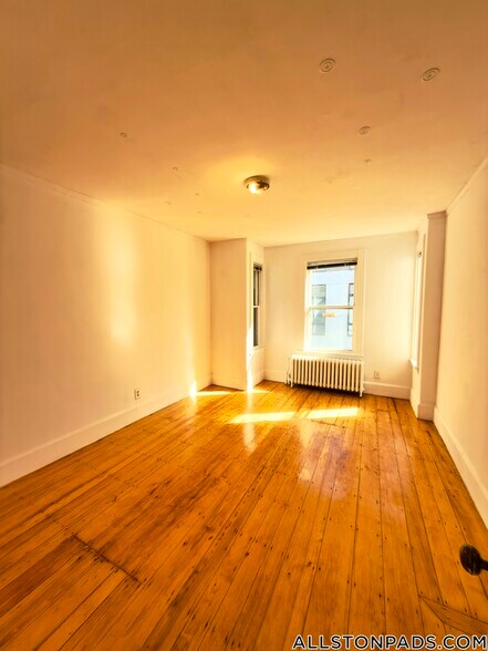 Building Photo - 45 N Beacon St