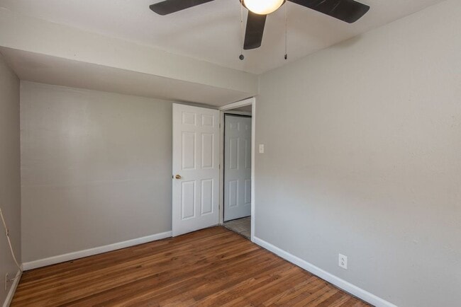 Building Photo - 104 Glen Garry Rd