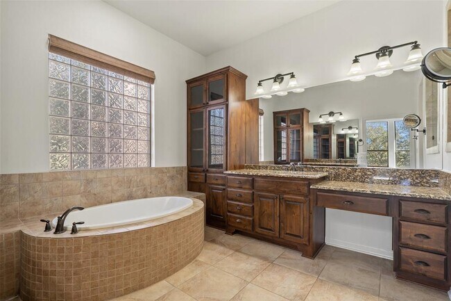 Building Photo - 172 Mirafield Ln
