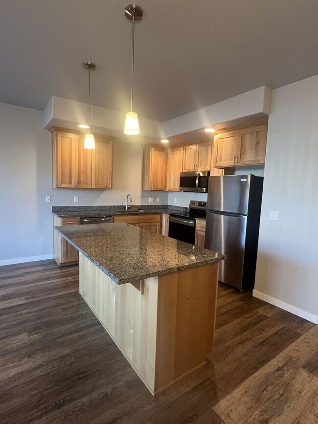 Building Photo - 1835-1837 Lillian St