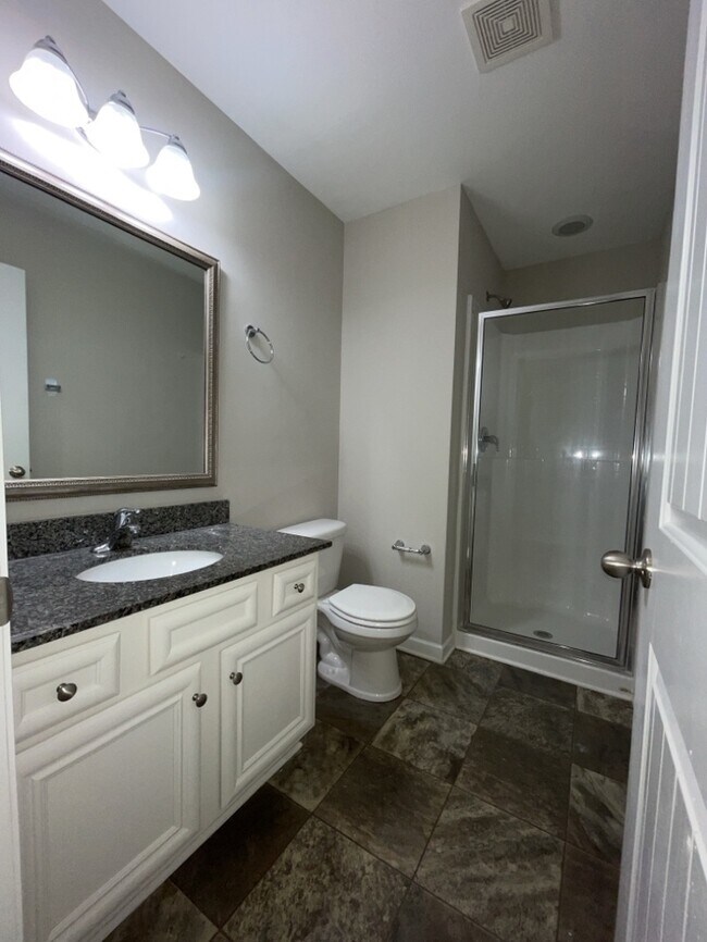 Building Photo - 131 Screech Dr