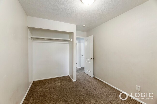 Building Photo - North Provo Duplex