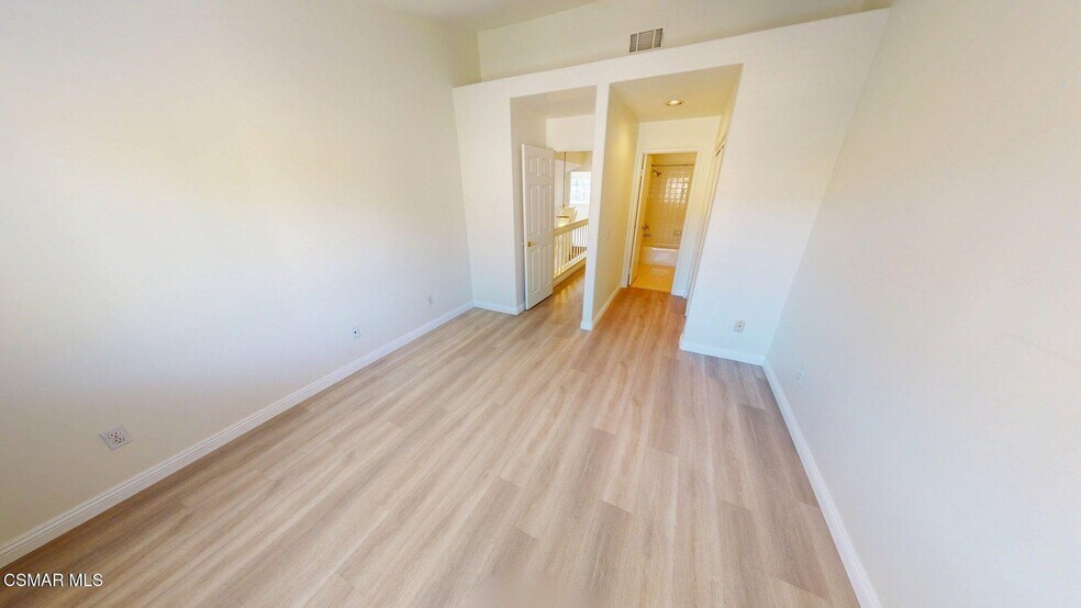 Building Photo - 4862 Martona Dr