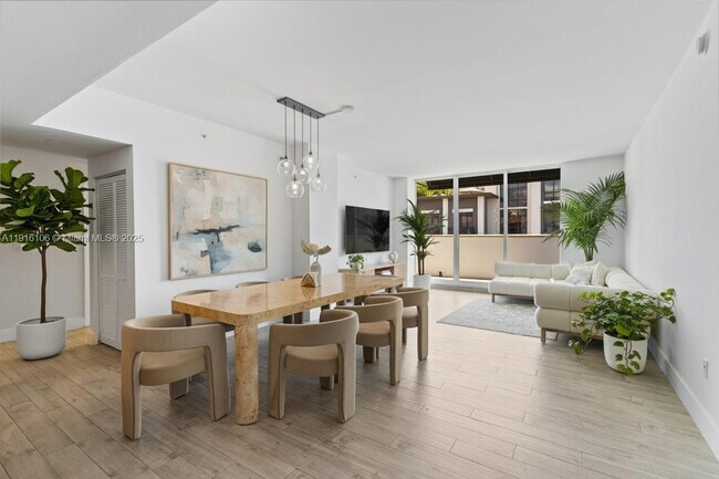 Building Photo - 4100 Salzedo St