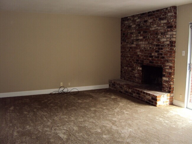 Building Photo - 5800 San Juan Way