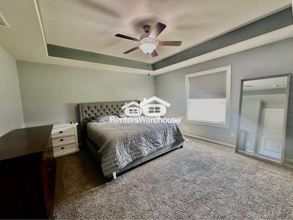 Building Photo - 9664 Alderwood Dr