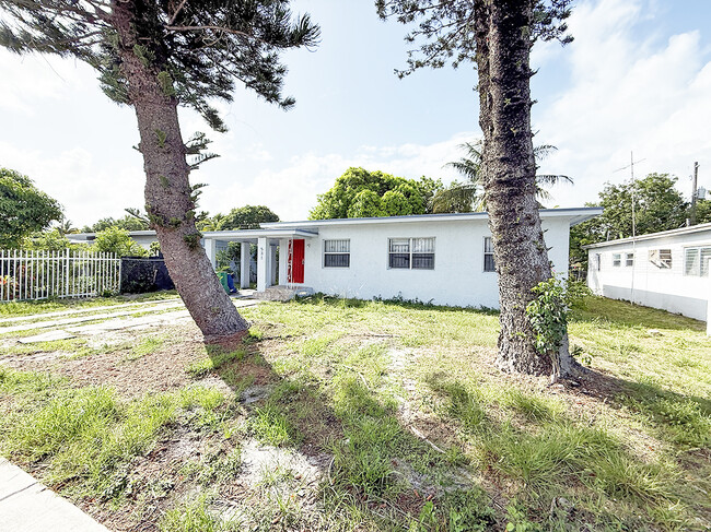 Building Photo - 531 NW 110th St