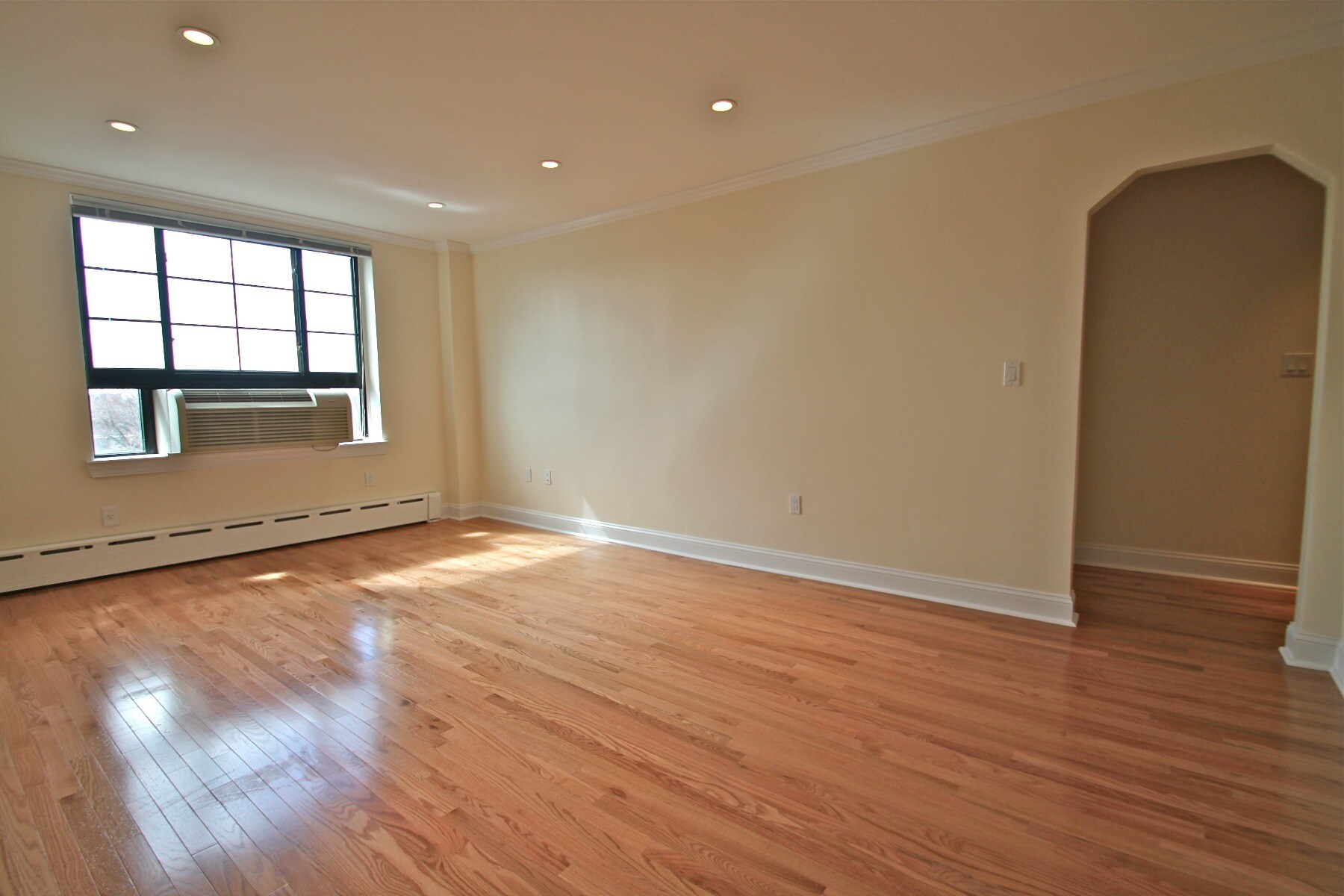 Building Photo - 85 Brattle St