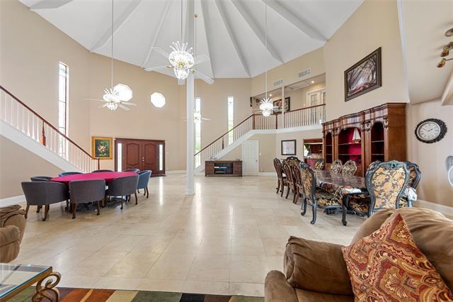 Building Photo - 5826 Pleasant Valley Rd