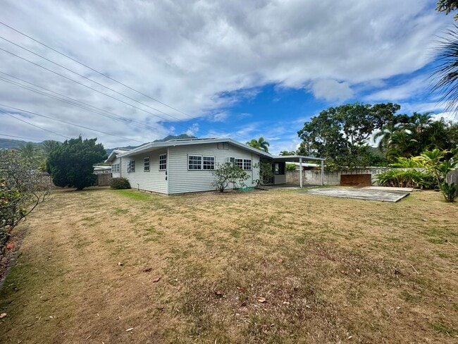 Building Photo - Single Family home in the the Olomana neig...