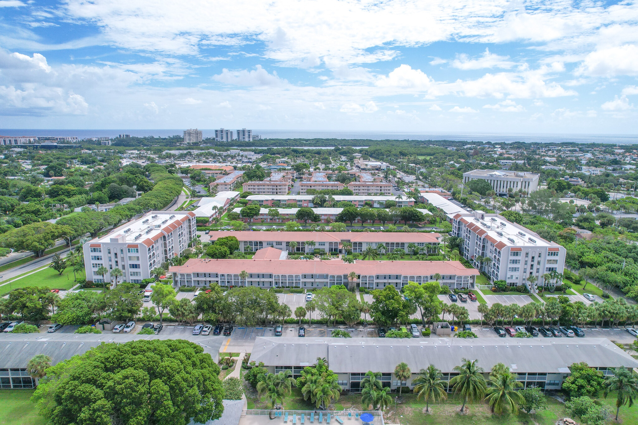 Building Photo - 250 NE 20th St