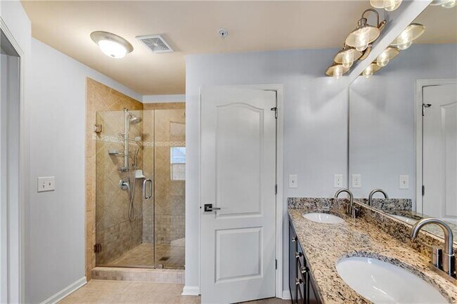 Building Photo - 2242 Knoxhill View