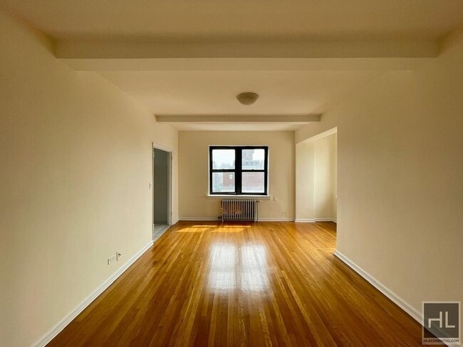 Building Photo - 850 Amsterdam Ave