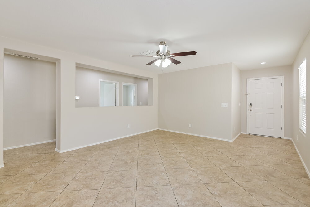 Building Photo - 6329 S Sunrise Valley Dr