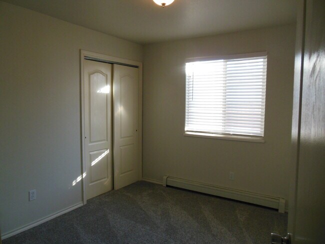 Building Photo - 489-482 Appaloosa Ln