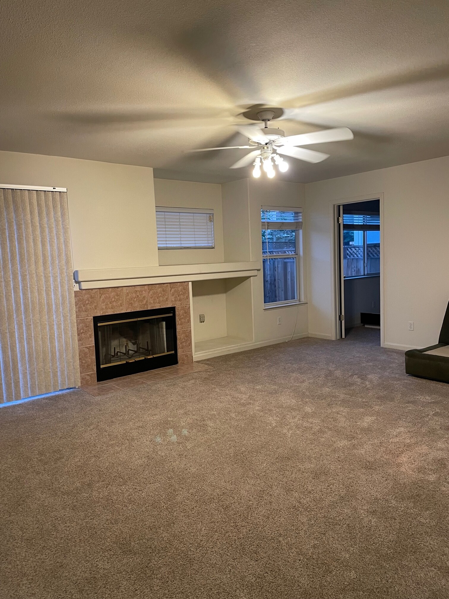 Family room - 8022 Mammoth Dr