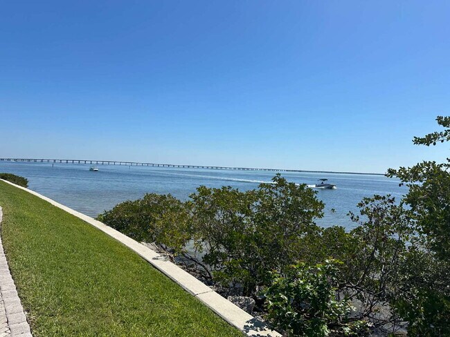 Building Photo - 2755 Via Capri