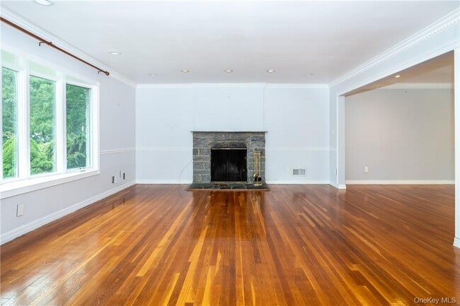 Building Photo - 14 Dimsdale Dr