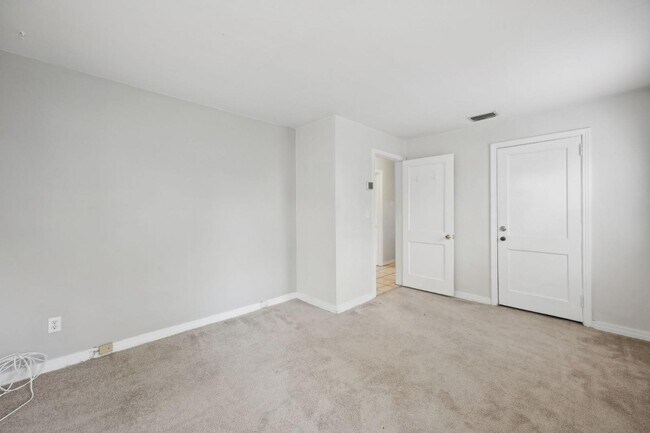 Building Photo - 1338 Wolfe St