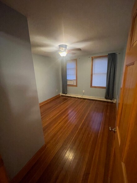 Building Photo - 5 Linwood Rd