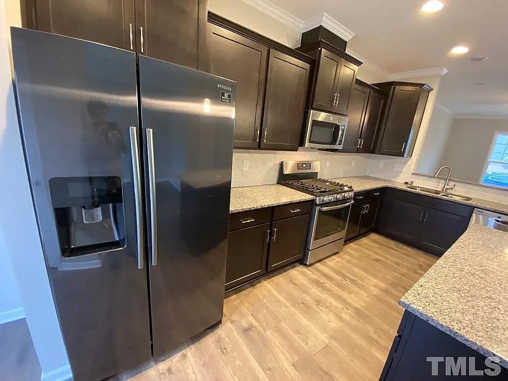 Building Photo - Room in Townhome on Perry Creek Rd