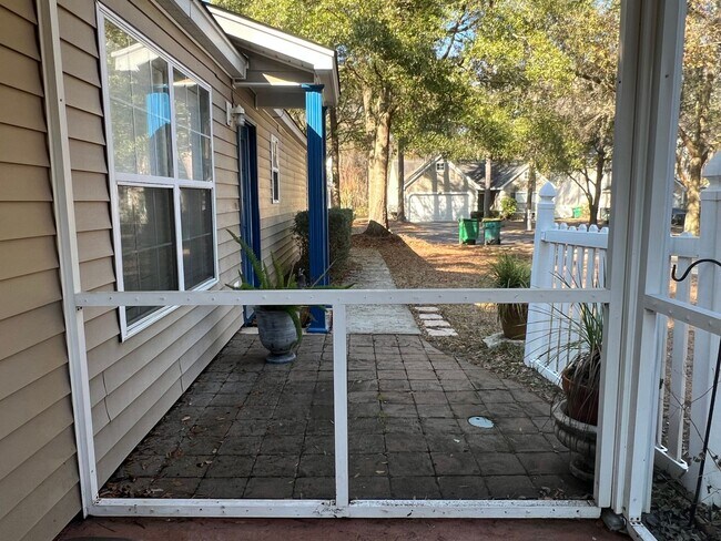 Building Photo - 281 Old Bridge Dr