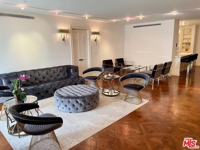 Building Photo - 10660 Wilshire Blvd