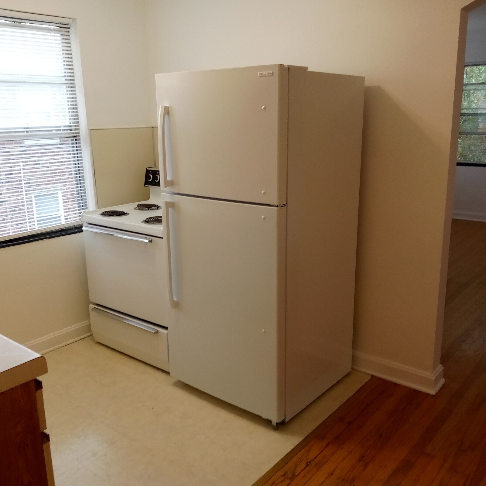 Stove & New Refrigerator - 319 Ridgedale Rd