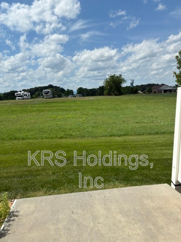 Building Photo - 303 Joyce Dr