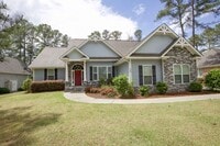 Building Photo - Woodlake Home