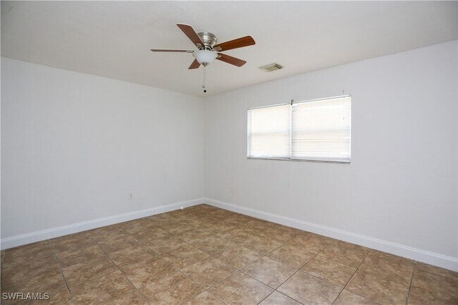 Building Photo - 861 San Remo Ave