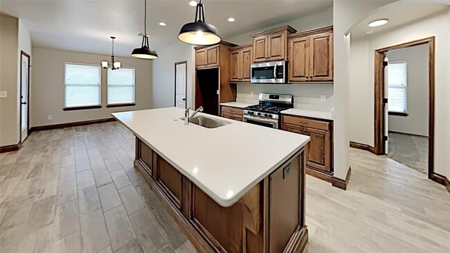 Building Photo - 7025 Hidden Trail Ln
