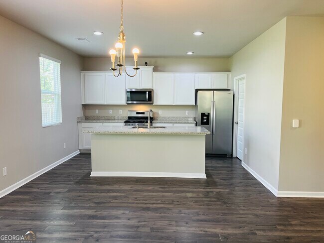 Building Photo - 19 White Spruce Wy