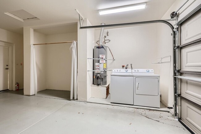 Building Photo - STUNNINGLY UPGRADED 2 Bedroom Condo In SPA...