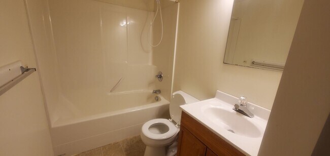 Building Photo - 1111 High St