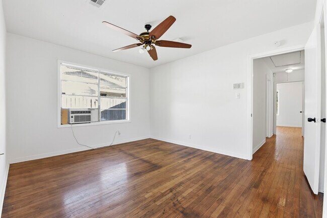 Building Photo - 7138 Mobud Dr