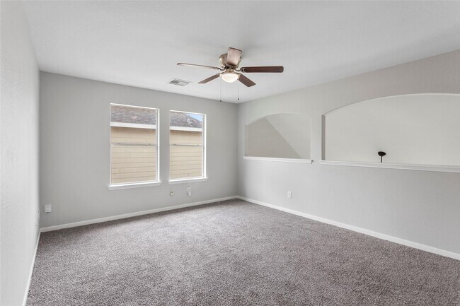 Building Photo - 1198 Stallion Ridge