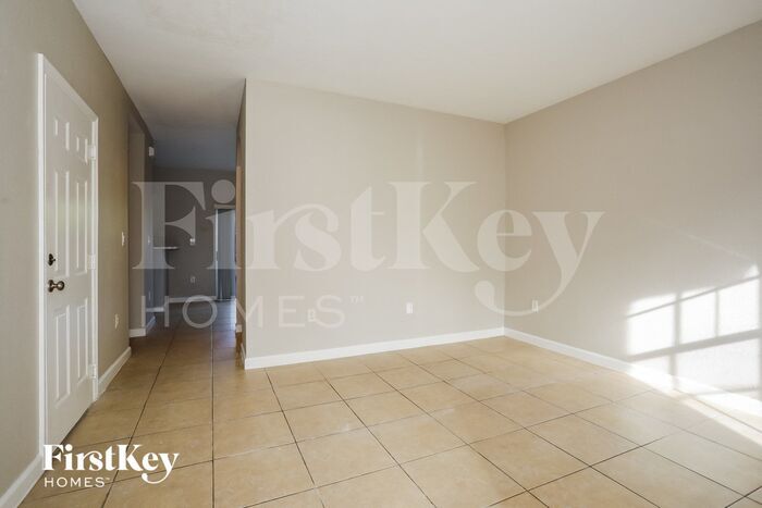 Building Photo - 2503 NE 41st Pl