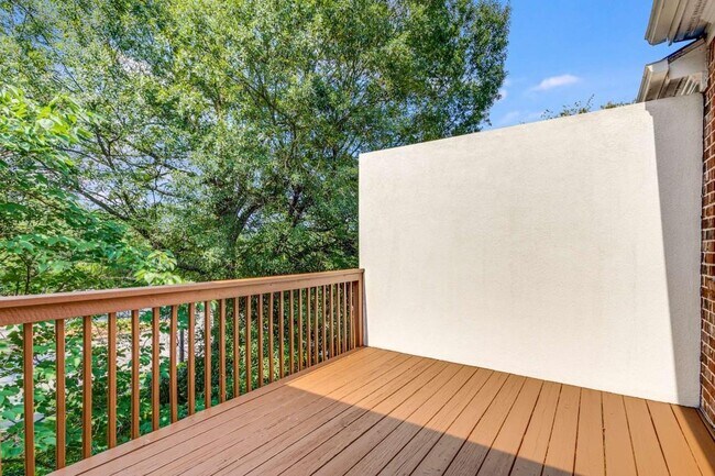 Building Photo - 3019 Riverstone Tr