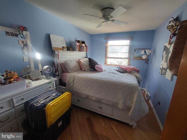 Building Photo - 1110 Sheffield Ct