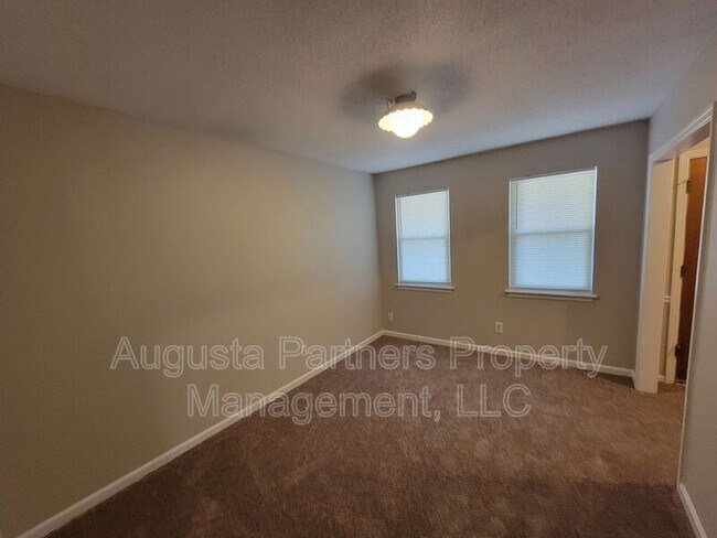 Building Photo - 4460 Whisperwood Dr