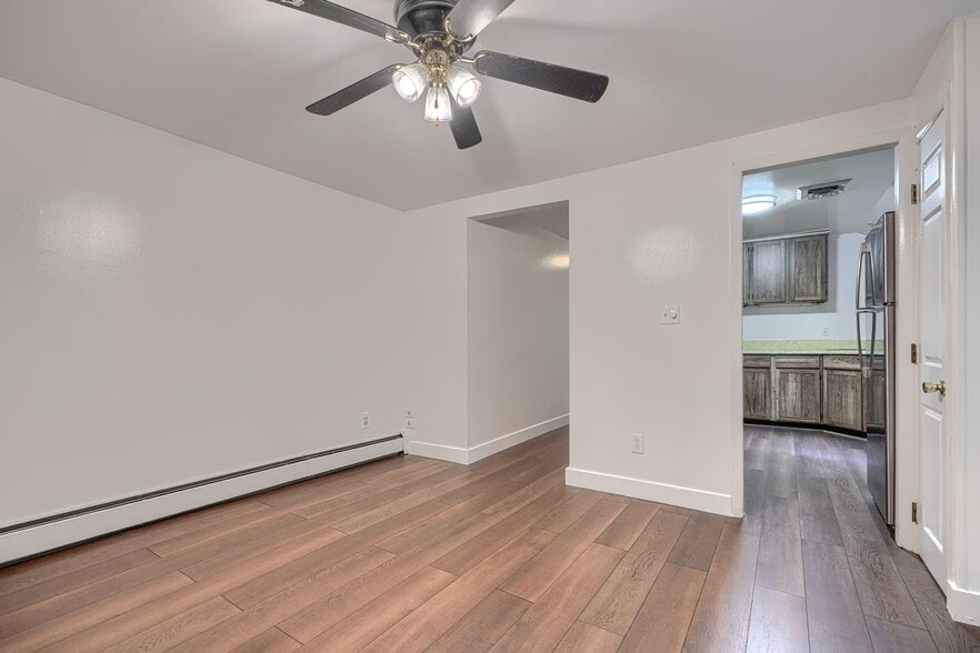 Building Photo - 1703 Roland Ave