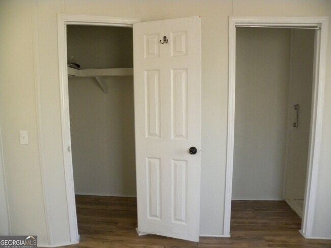 Building Photo - 297 Bell Acres Rd