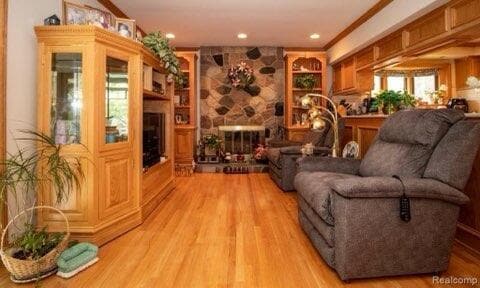 Building Photo - 28418 Walker Ave