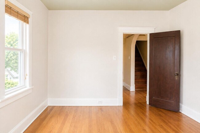 Building Photo - 111 E Randolph Ave