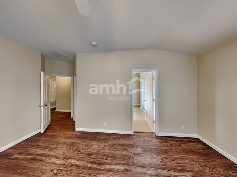 Building Photo - 2240 Hazelwood