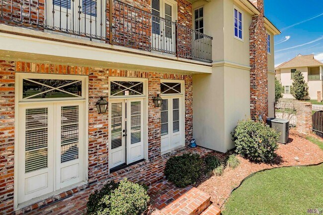 Building Photo - 7402 Elderberry Ave